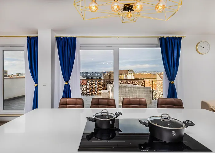 Venus - Corvin Penthouse Apartment Budapest